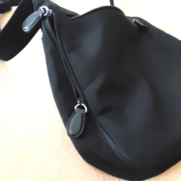 Vintage Hobo International Flight Path Black Nylon Front Flap Crossbody Bag - Picture 9 of 16